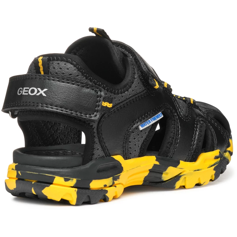 Geox fiú zártorrú gyerekszandál