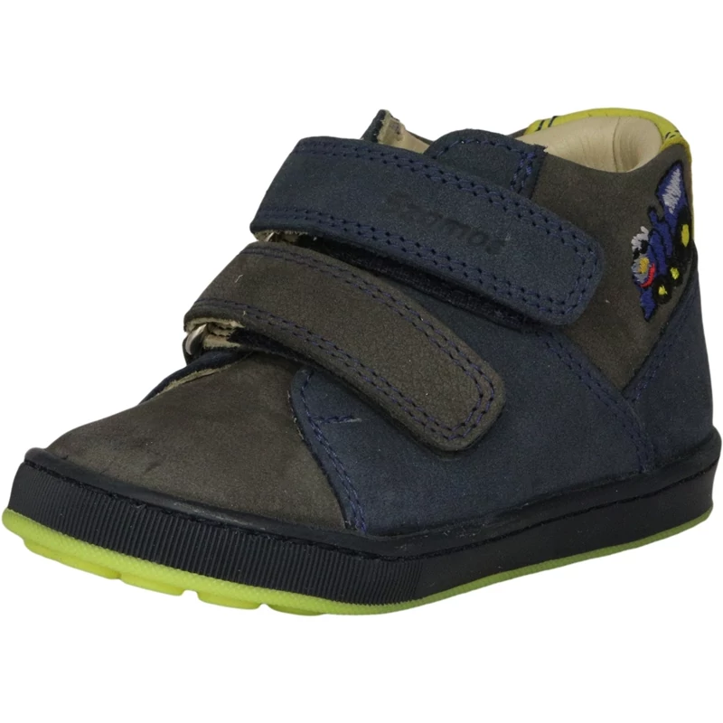 Szamos fiú átmeneti gyerekcipő