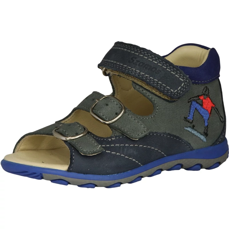 Szamos fiú gyerekszandál