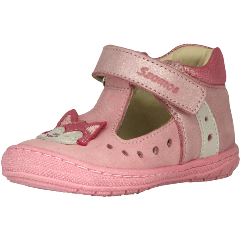 Szamos lány nyitott gyerekcipő
